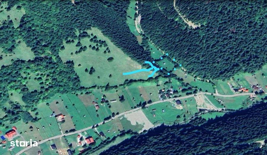Teren de 3386 mp, în Borca