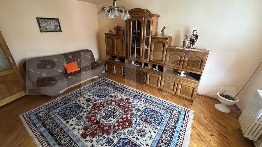 Apartament cu 3 camere decomandat, mobilat în Orăștie