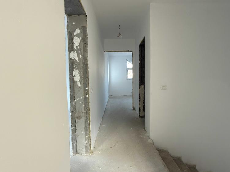 Casa in Rasnov, 5 camere, 700mp teren - 6