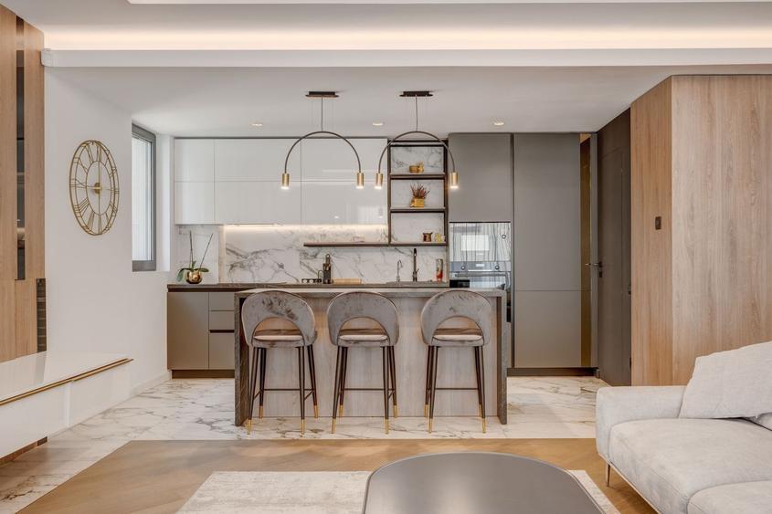 Apartament cu 3 camere semidecomandat, mobilat în Floreasca