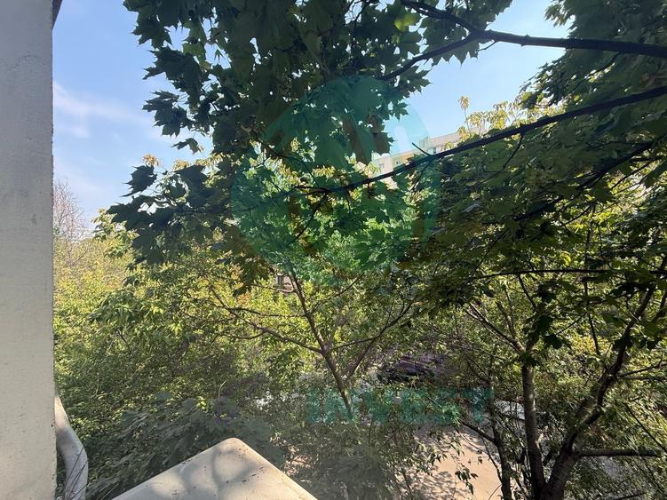 Apartament cu 2 camere decomandat în Baba Novac