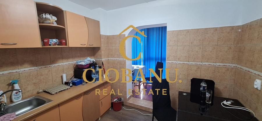 Apartament 2 camere DECOMANDAT etaj 2/4 de vanzare zona Billa - 2