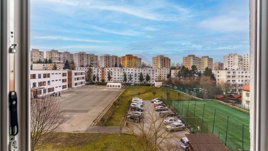 Apartament cu 3 camere semidecomandat, mobilat în Mănăștur