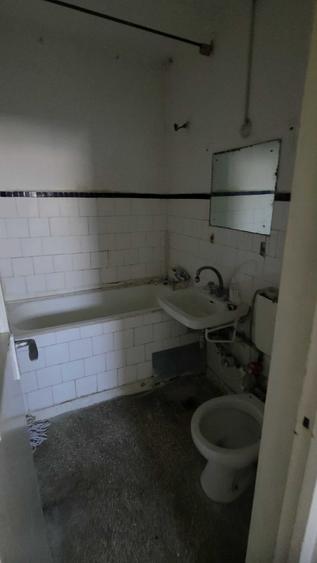 Apartament cu 2 camere semidecomandat în Olteniței