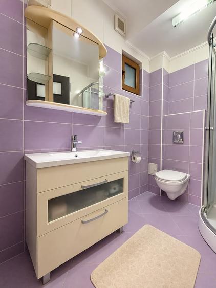 Apartament cu 4 camere decomandat, mobilat în Energia