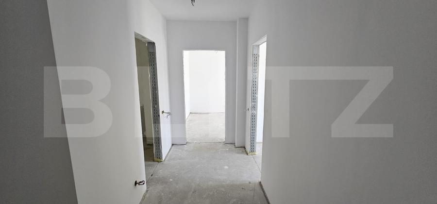 Apartament cu 3 camere decomandat în Pietroasa
