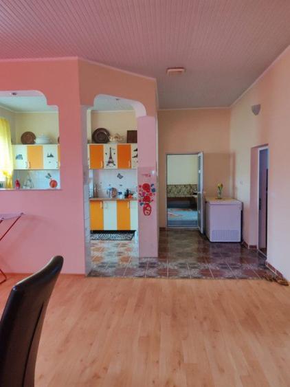 Casă cu 4 camere cu Teren 4800 Mp în Crețești