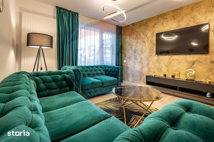 Apartament cu 3 camere decomandat în Astra