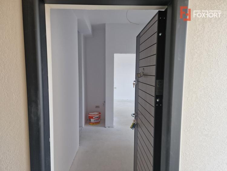 Duplex cu 3 camere cu Canalizare în Recaș