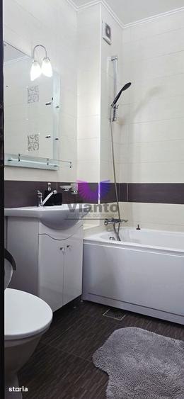 Apartament cu 3 camere în Calea Dumbrăvii