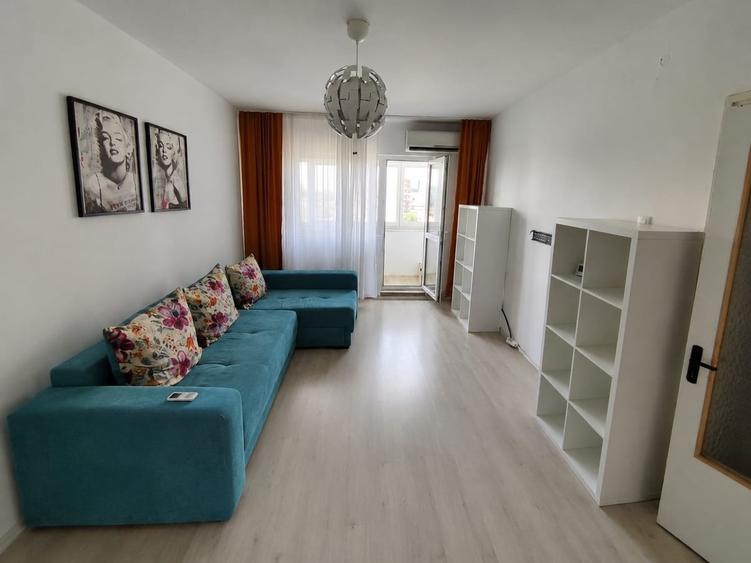 Apartament cu 3 camere decomandat în Lacul Morii