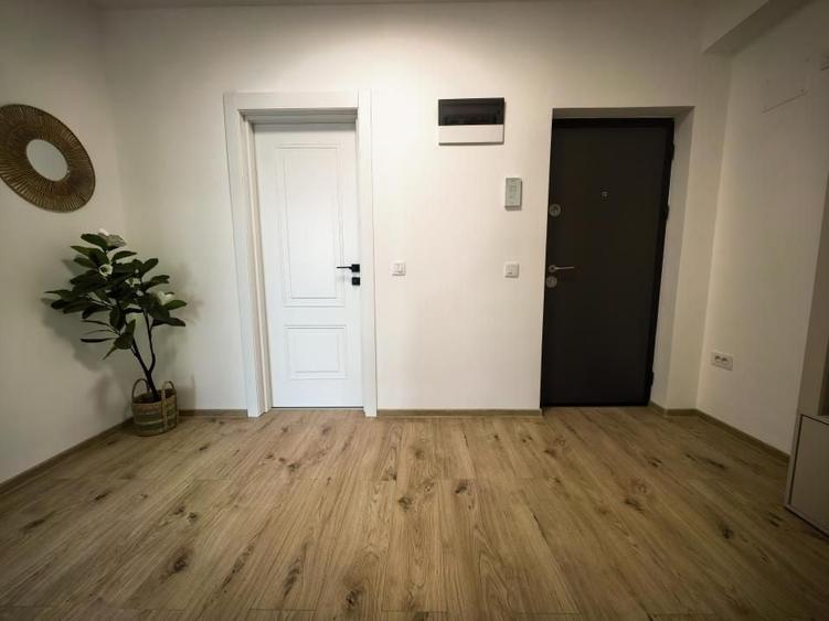 Apartament cu 2 camere semidecomandat, mobilat în Copou