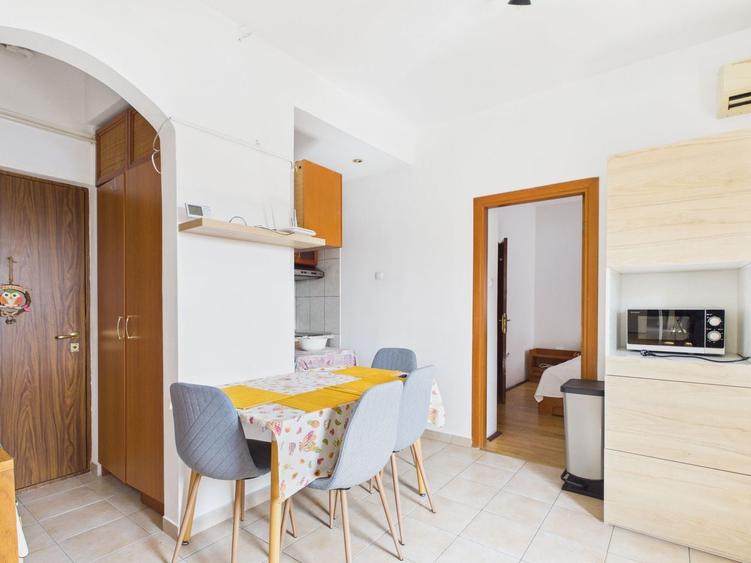 Apartament cu 2 camere decomandat, mobilat în Cotroceni