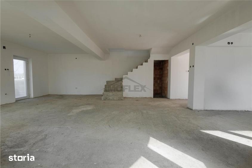 Casă cu 5 camere cu Teren 319 Mp în Central