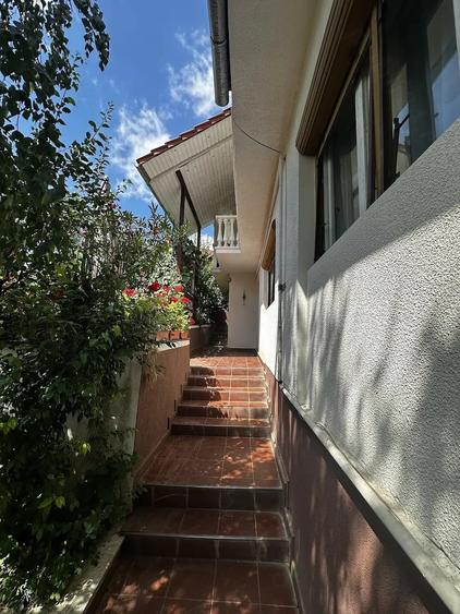 Casă cu 3 camere cu Teren 529 Mp în Central