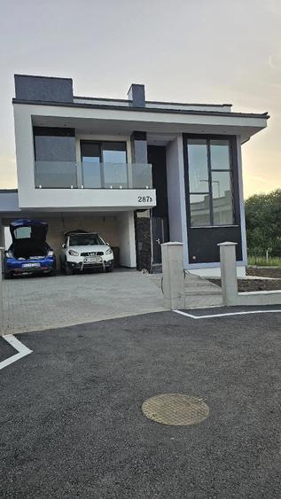 Casă cu 3 camere cu Teren 710 Mp în Popești