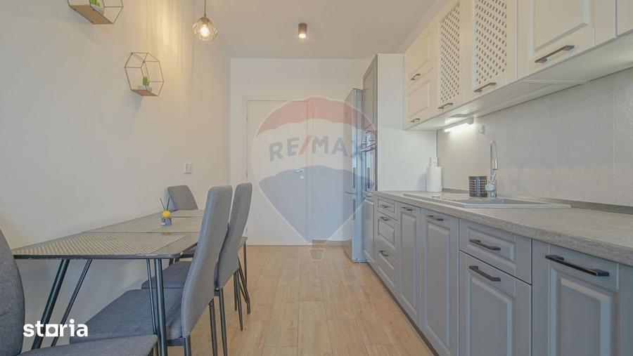 Apartament cu 2 camere decomandat, mobilat în Tractorul