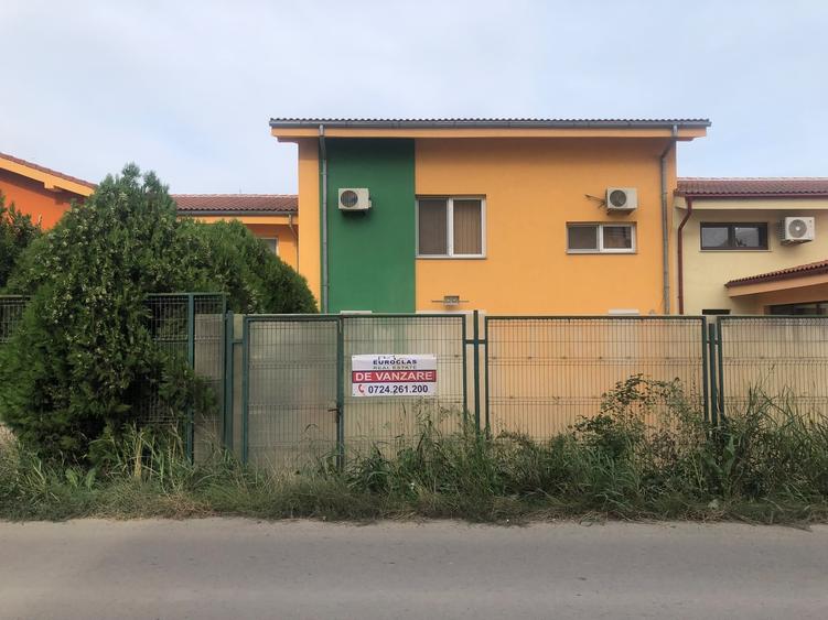 Casă cu 3 camere cu Canalizare în Boreal