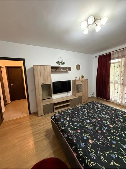 Garsonieră decomandată în Central