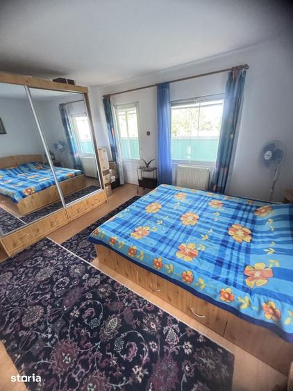 Casă cu 6 camere cu Teren 690 Mp în Km 4