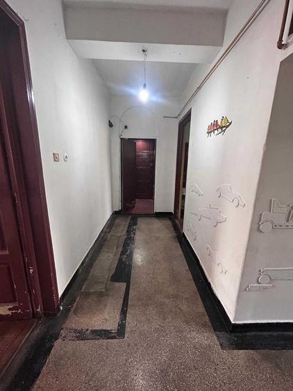 Apartament cu 2 camere decomandat în Petros