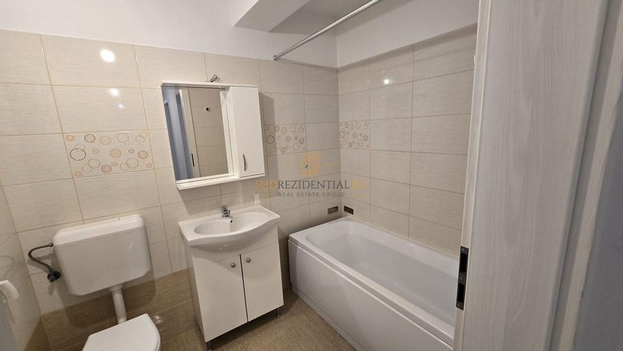 Apartament cu 3 camere semidecomandat, mobilat în Metalurgiei