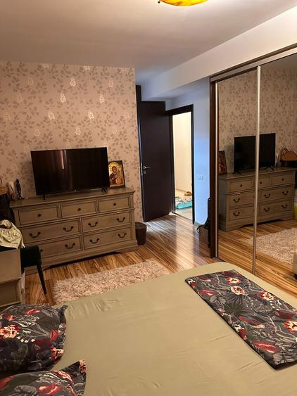 Apartament cu 3 camere decomandat în Energia