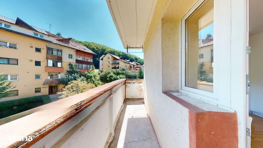 Apartament cu 4 camere în Răcădău