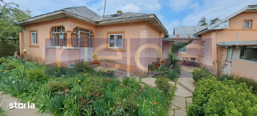 Casă cu 5 camere cu Teren 1100 Mp în Central