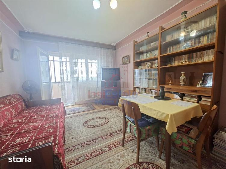 Apartament cu 3 camere decomandat în Hala Centrală