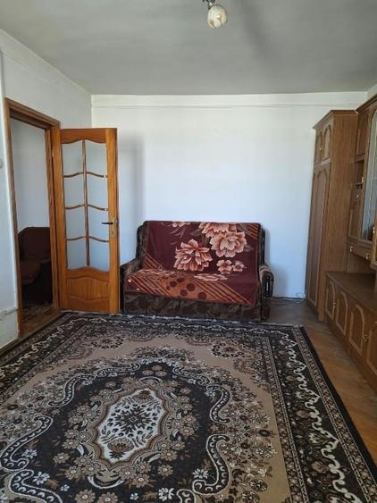 Apartament cu 2 camere decomandat, mobilat în Alexandru cel Bun