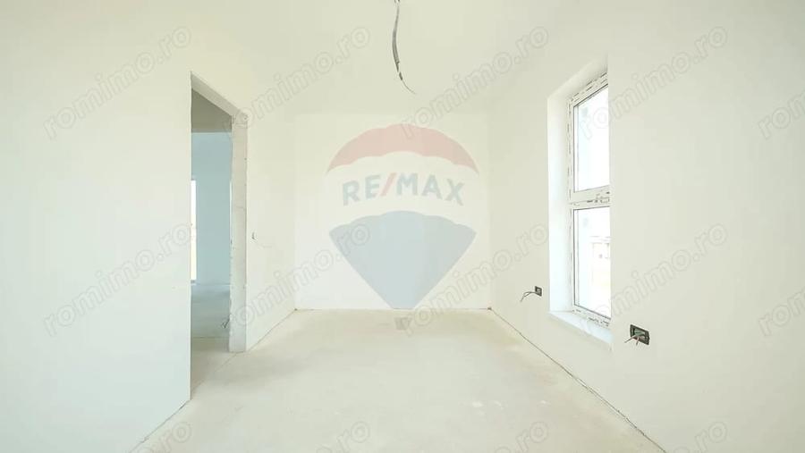 Casă cu 4 camere cu Teren 178 Mp în Tărlungeni