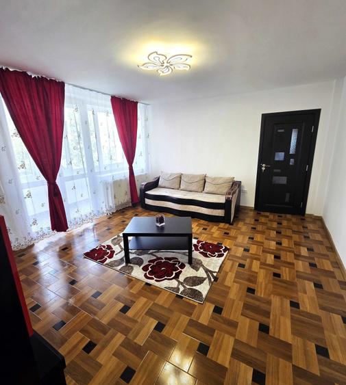 Apartament cu 2 camere semidecomandat în Gara de Nord