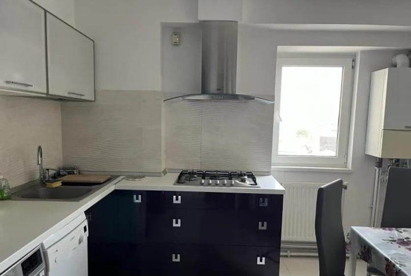 Apartament cu 4 camere decomandat, mobilat în 13 Septembrie