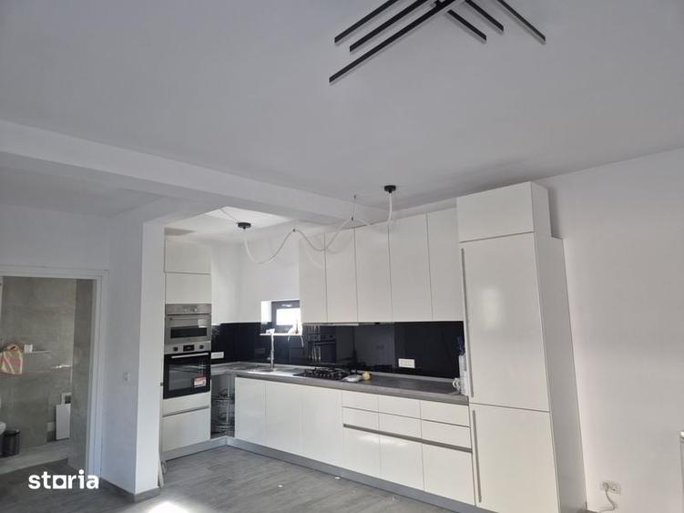 Casă cu 4 camere cu Teren 130 Mp în Berceni