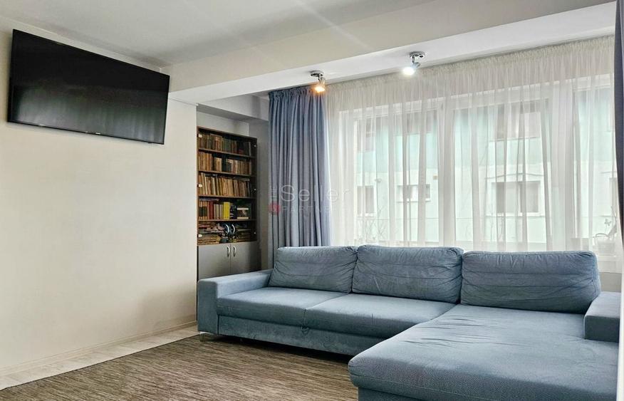 Apartament cu 3 camere decomandat, mobilat în Tractorul