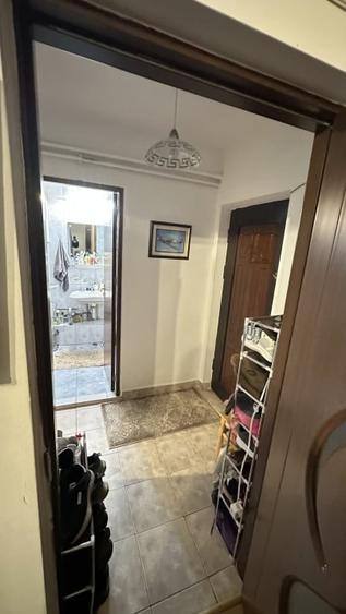 Garsonieră decomandată, mobilată în Plopilor