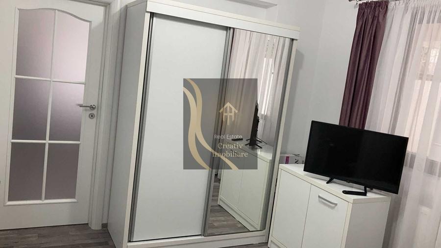 Garsonieră decomandată în Gorjului