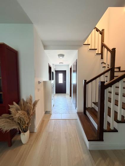 Casa moderna tip duplex in Tunari - 2
