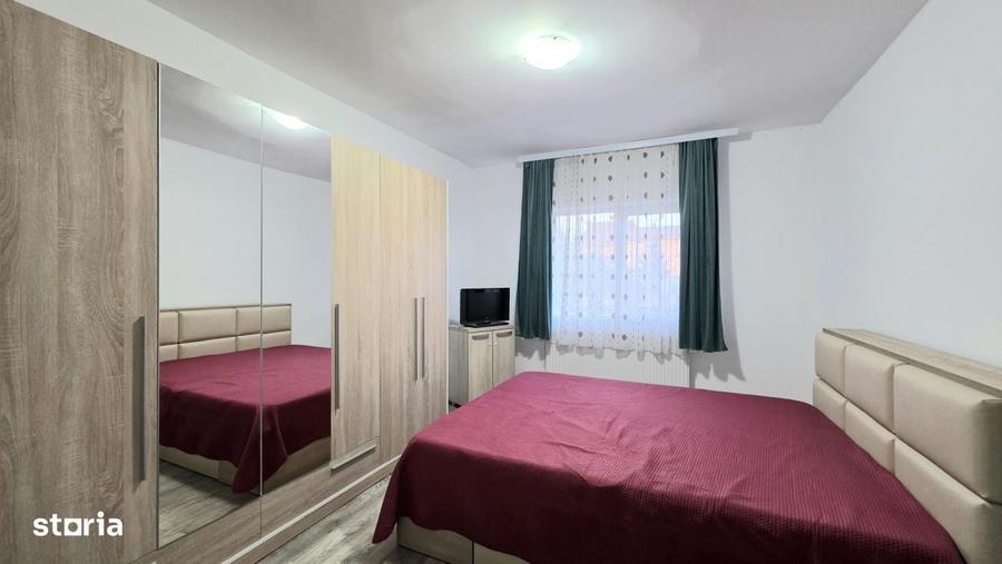 Casă cu 4 camere decomandat în Central