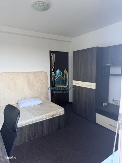 Apartament cu 4 camere decomandat în 7 Noiembrie