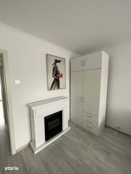 Apartament cu 2 camere decomandat în Micro 17