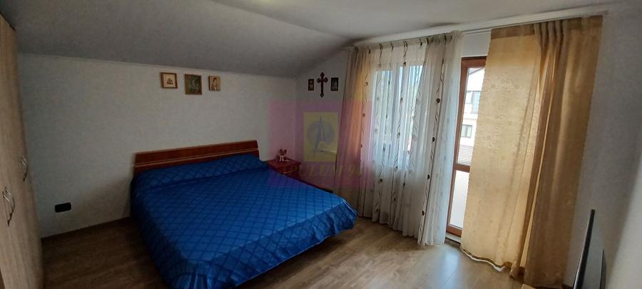 Casă individuală cu 4 camere cu Canalizare în Săbăreni