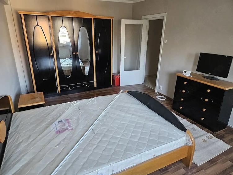 Apartament cu 2 camere decomandat în Baba-Dochia