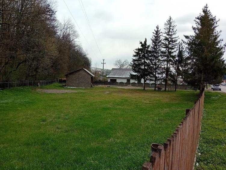 Teren Construcții intravilan de 1670 mp, în Gârcina