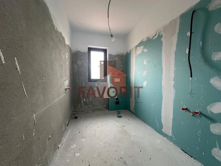 Casă individuală cu 4 camere cu Canalizare în Săcălaz