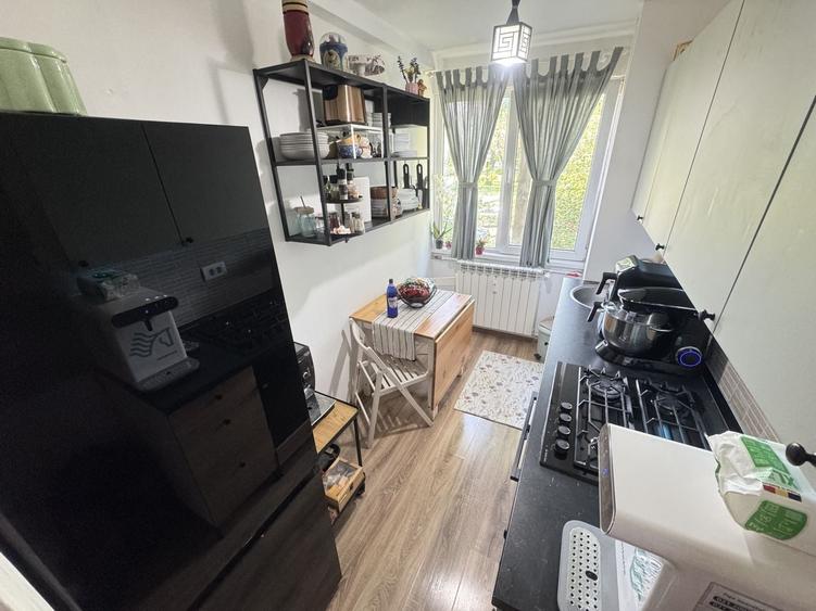 Apartament 2 camere complet renovat | Zona Liceul Traian | Etaj 1 - 7