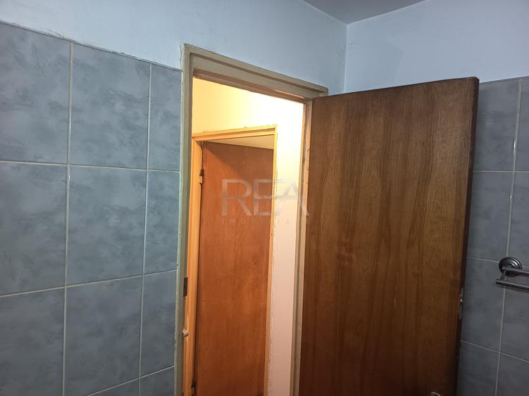 Apartament cu 3 camere decomandat în Rahova