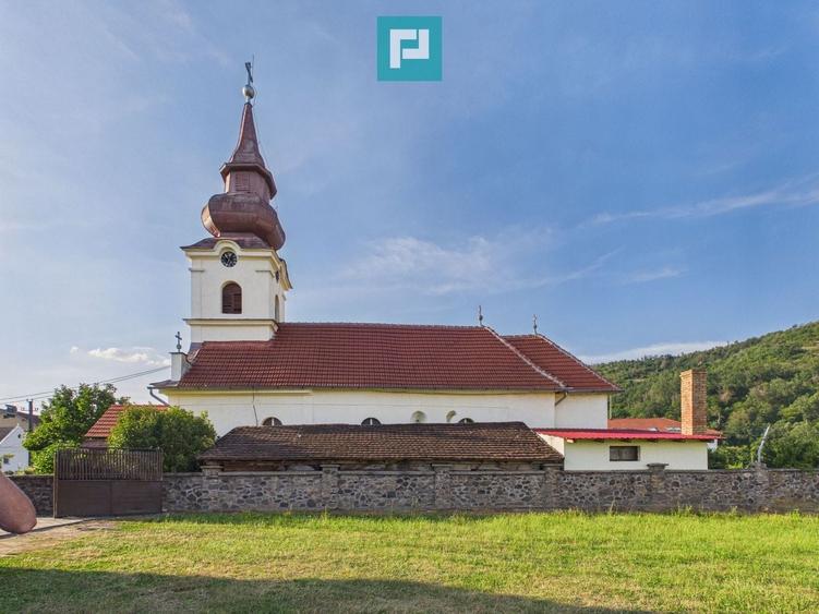Casă individuală cu 4 camere cu Canalizare în Dezna