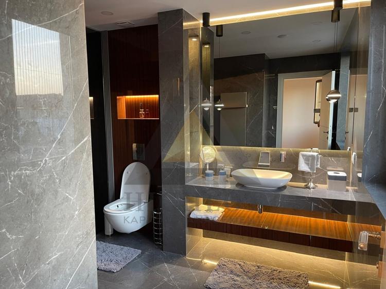Duplex cu 8 camere cu Canalizare în Pipera